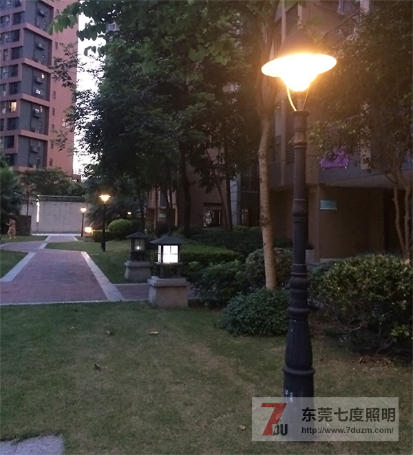 東莞七度照明-小區砂鑄庭院燈高度和安裝間距